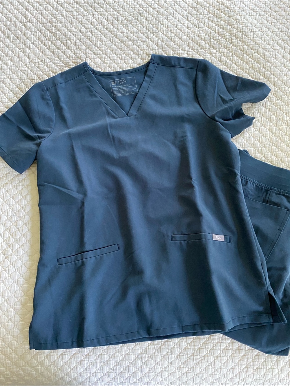 Figs Casma + High Waisted Zamora Scrub Set Dark Caribbean Blue - Picture 3 of 5